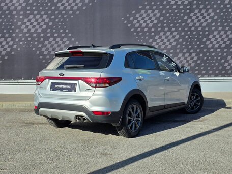 2017 Kia Rio X-Line IV, серебристый, 1380000 рублей, вид 2
