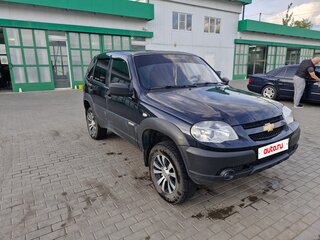 2014 Chevrolet Niva I Рестайлинг, чёрный, 700000 рублей, вид 3