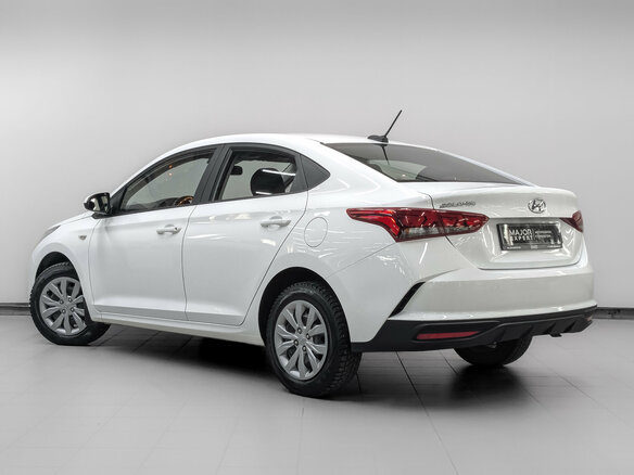2022 Hyundai Solaris II Рестайлинг, белый, 1460000 рублей - вид 6