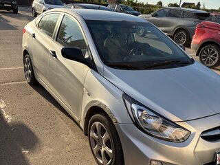 2011 Hyundai Solaris I, серебристый, 575000 рублей, вид 3