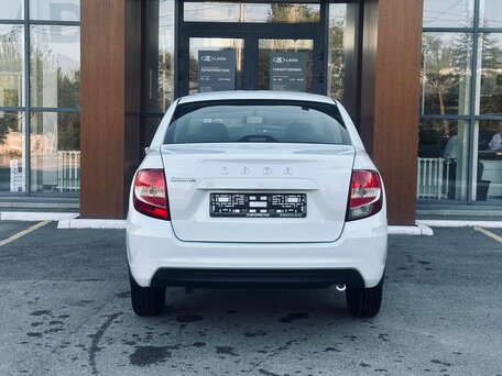 2026 Lada (ВАЗ) Granta I Рестайлинг, белый, 1068000 рублей, вид 5