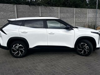 2023 Geely Atlas II, белый, 2100000 рублей, вид 3