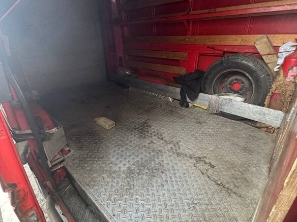 2001 Mercedes-Benz Sprinter, красный, 399999 рублей - вид 6