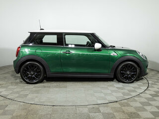 2021 Mini Hatch Cooper III (F55/F56) Рестайлинг, зелёный, 2260000 рублей, вид 4