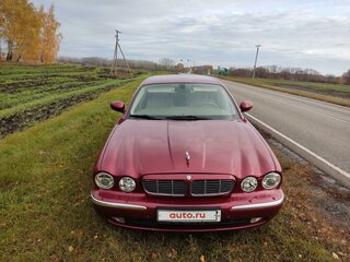 2004 Jaguar XJ III (X350/X358), красный, 2400000 рублей, вид 4