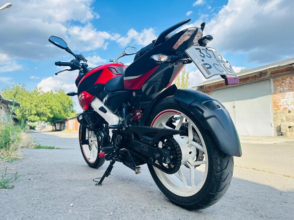 2021 Bajaj Pulsar NS 200, красный, 230000 рублей - вид 5