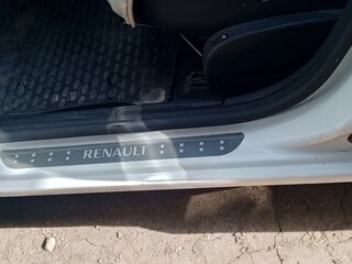 2011 Renault Sandero I, белый, 500000 рублей, вид 4