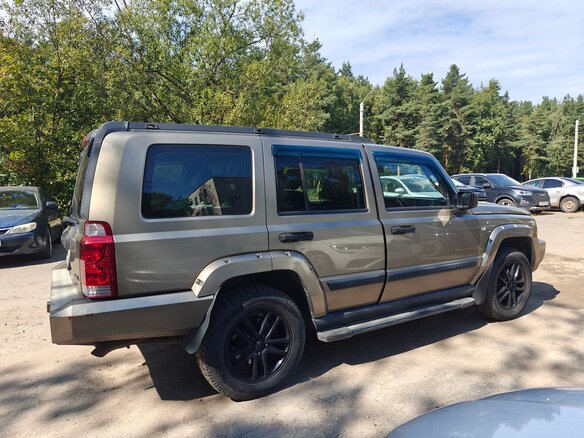 2006 Jeep Commander, зелёный, 1100000 рублей - вид 2