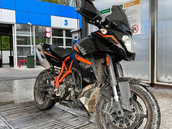 2013 KTM 990 SM, чёрный, 700000 рублей - вид 5