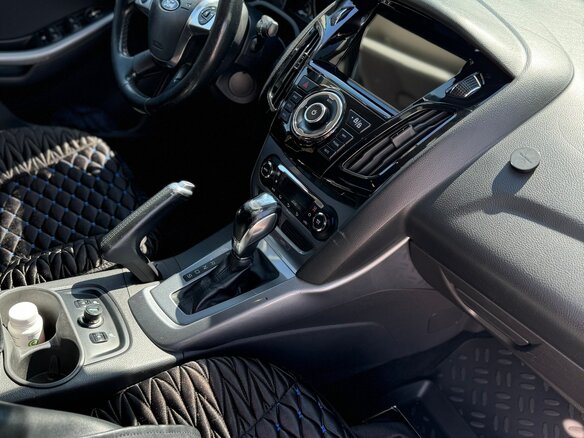2013 Ford Focus III, серый, 900000 рублей - вид 3