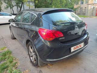 2014 Opel Astra J Рестайлинг, чёрный, 1050000 рублей, вид 2