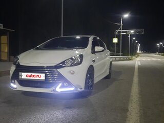 2015 Toyota Aqua I Рестайлинг, белый, 1100000 рублей, вид 3