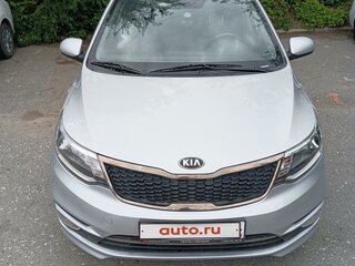 2017 Kia Rio III Рестайлинг, серебристый, 1150000 рублей, вид 2