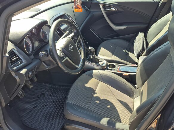 2011 Opel Astra J, чёрный, 650000 рублей - вид 5