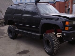 1995 Chevrolet Tahoe I, зелёный, 1000000 рублей, вид 2