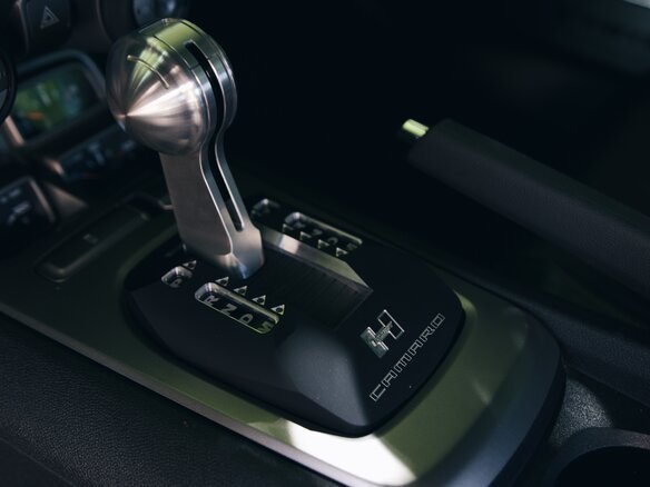 2013 Chevrolet Camaro V, жёлтый, 5100000 рублей - вид 14
