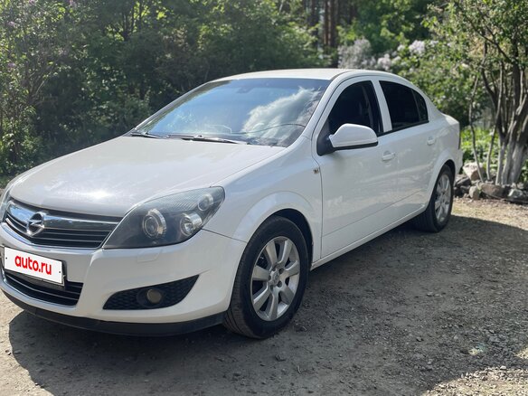 2012 Opel Astra H Рестайлинг, белый, 700000 рублей