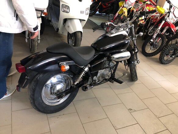 2003 Honda Magna, чёрный - вид 2