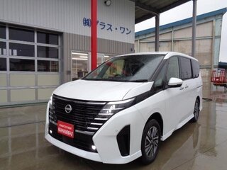 2023 Nissan Serena VI (C28), белый, 2500000 рублей, вид 1