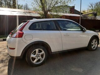 2011 Volvo C30 I Рестайлинг, белый, 1400000 рублей, вид 3