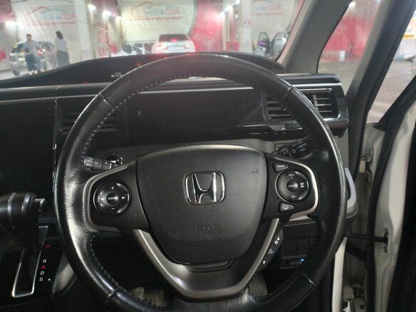 2015 Honda Stepwgn Spada V, белый, 2000000 рублей - вид 8