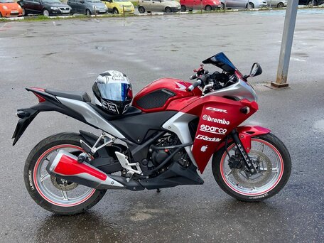 2011 Honda CBR 250R, красный, 285000 рублей, вид 1