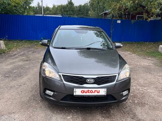 2011 Kia Ceed I Рестайлинг, серебристый, 900000 рублей, вид 1