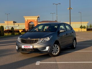 2013 Kia Rio 5-speed III, голубой, 700000 рублей, вид 1