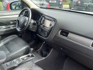 2013 Mitsubishi Outlander III, белый, 1350000 рублей, вид 2