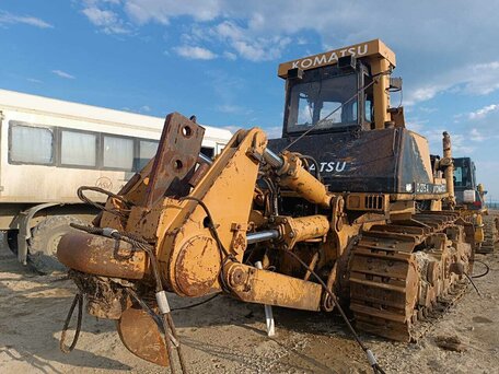 1998 Komatsu D275, жёлтый, 5000000 рублей, вид 2
