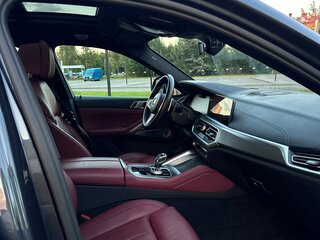 2021 BMW X6 40i III (G06), серый, 9200000 рублей, вид 4
