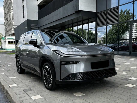 2026 Toyota bZ3X 58.3 kWh, серый, 2370000 рублей, вид 3