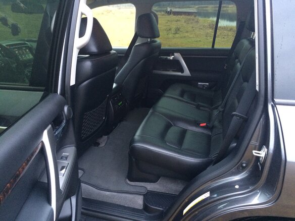 2012 Toyota Land Cruiser 200 Series Рестайлинг 1, серый, 4000000 рублей - вид 11