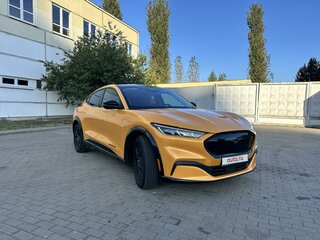 2022 Ford Mustang Mach-E 98 kWh I, жёлтый, 2750000 рублей, вид 2