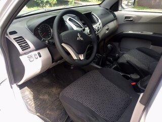 2011 Mitsubishi L200 IV, серебристый, 900000 рублей, вид 5