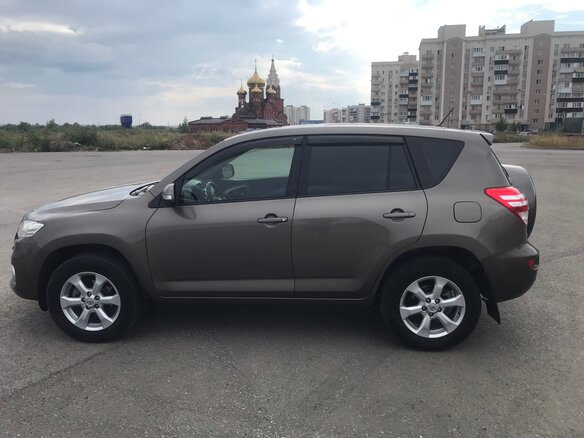 2010 Toyota RAV4 III (XA30) Рестайлинг, золотистый, 1450000 рублей - вид 9