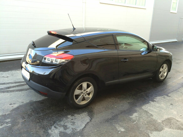 2011 Renault Megane III, чёрный - вид 3
