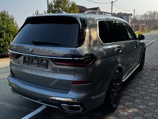 2022 BMW X7 40i I (G07) Рестайлинг, серый, 14150000 рублей, вид 4