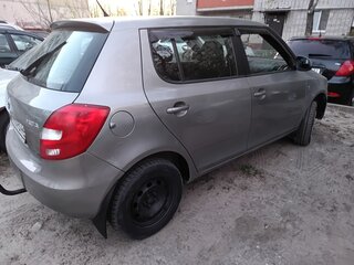 2013 Skoda Fabia II Рестайлинг, бежевый, 450000 рублей, вид 3