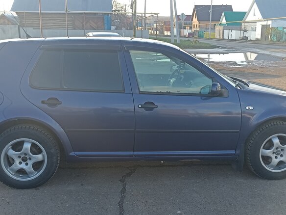 1999 Volkswagen Golf IV, синий, 200000 рублей - вид 3