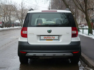 2010 Skoda Yeti I, белый, 635000 рублей, вид 4