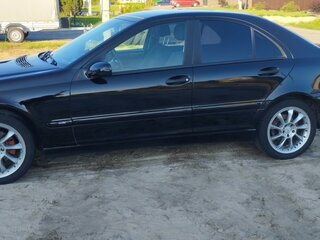 2003 Mercedes-Benz C-Класс 180 II (W203), чёрный, 655000 рублей, вид 4