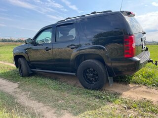2008 Chevrolet Tahoe III, чёрный, 1340000 рублей, вид 2