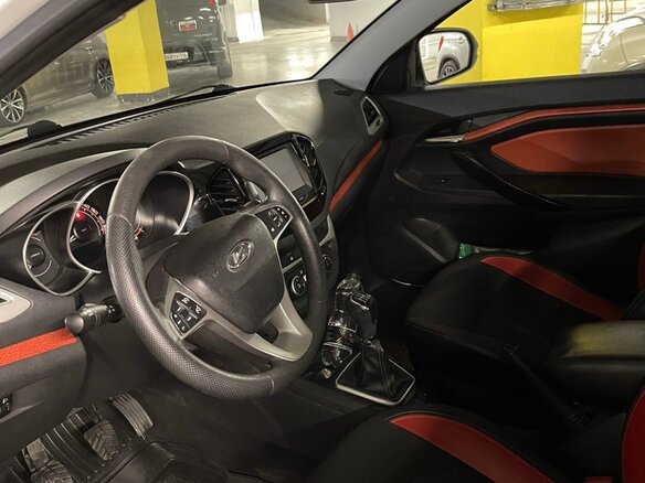 2017 Lada (ВАЗ) Vesta SW Cross I, белый, 1227000 рублей - вид 6