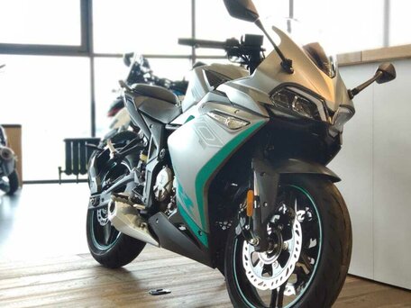 2026 Voge 300RR, серебристый, 368000 рублей, вид 5