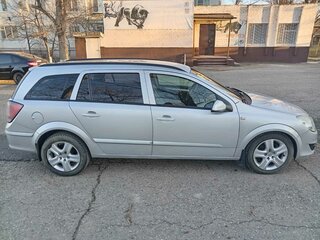2008 Opel Astra H Рестайлинг, серебристый, 600000 рублей, вид 3