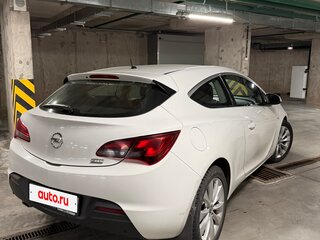2012 Opel Astra GTC J Рестайлинг, белый, 700000 рублей, вид 4