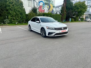 2018 Volkswagen Passat (North America and China) I Рестайлинг, белый, 1870000 рублей, вид 1
