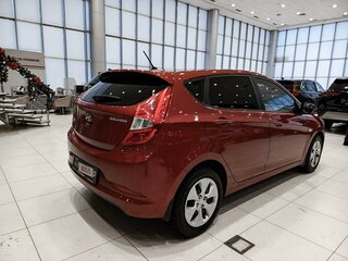 2014 Hyundai Solaris I Рестайлинг, красный, 1200000 рублей, вид 5