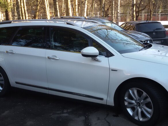 2012 Citroen C5 II, белый - вид 2
